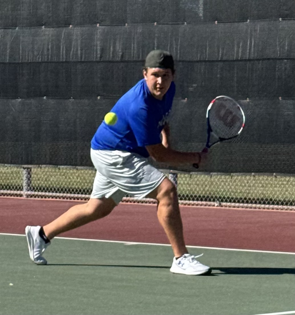 Tavius Schloss on the court